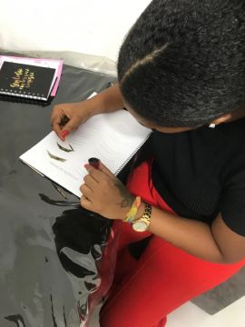 Curso designer sobrancelhas iniciante 