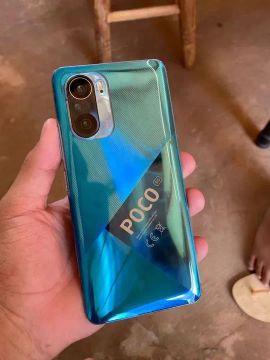 Celular F3 5G