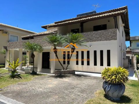 Imensa casa de condomínio 4/4 sendo 1 quarto térreo e 2 suítes em Stella Maris