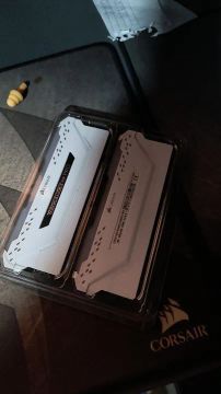 Memória RAM Corsair Vengeance LPX 16GB 3200Mhz DDR4