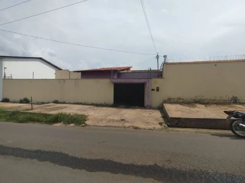 Excelente Casa - Bairro Mateuzinho - 240 m²