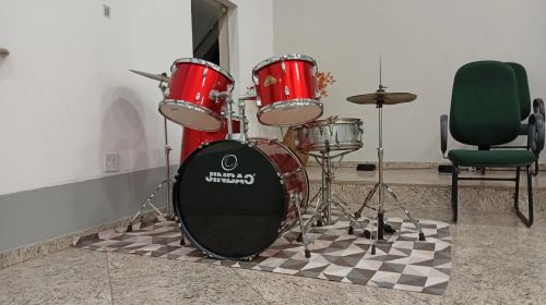 Bateria acústica completa 