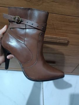 2 pares de Bota em couro legítimo n° 36