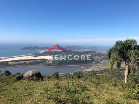 Sítio em estrada geral - Costa Macacu - Garopaba/SC