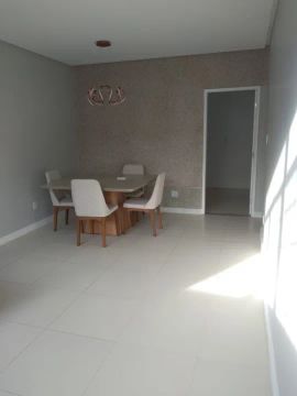 Apartamento no bairro Grageru, 3 Quartos, sendo um suíter, com dependência completa
