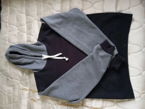 Hoodie Cinza e Preto - boxy