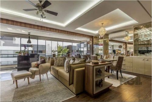 Apartamento belissimo e elegante, totalmente mobiliado e decorado com bom gosto. Possui 3 