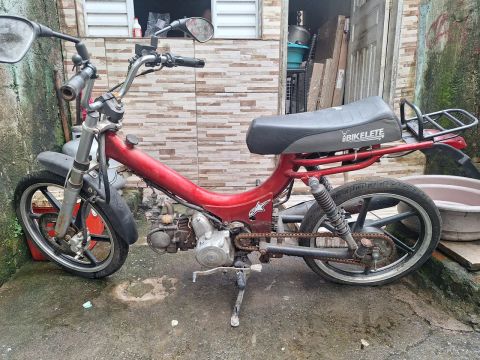 Motocicleta Bikelete vermelha