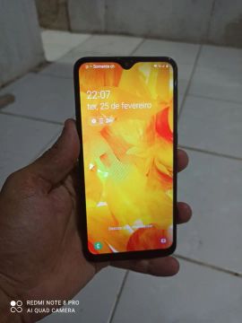 Celular Samsung Galaxy M10 - 32GB - Tela 6.4'' - Câmera Dupla