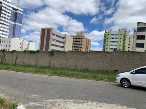 Vendo três lotes com 396,00m² cada no Candeias em V. Conquista