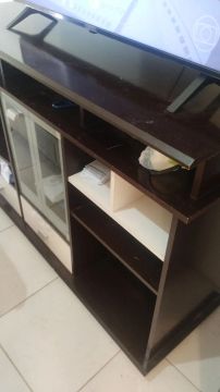Rack de TV com 4 prateleiras