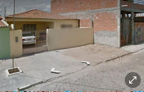 CASA/TERRENO À VENDA NO BAIRRO ALTO DO ALENCAR, PARA FINS COMERCIAS.