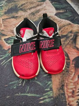 Tênis Nike Infantil vários modelos