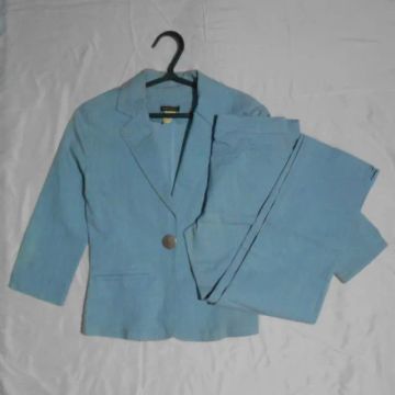 Conjunto feminino de terno social da marca Merite azul - tam. p