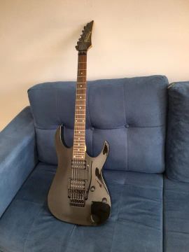 Ibanez GRGR Floyd Rose preta ; microafinação ; regulada