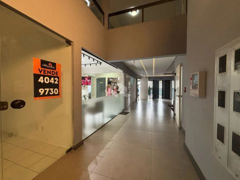 LOJA À VENDA EM CAMPINAS SÃO JOSÉ COM 2 VAGAS DE GARAGEM