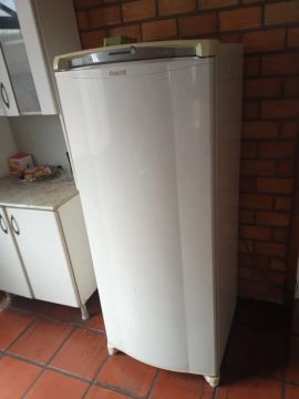 Geladeira Consul frost free em ótimo estado