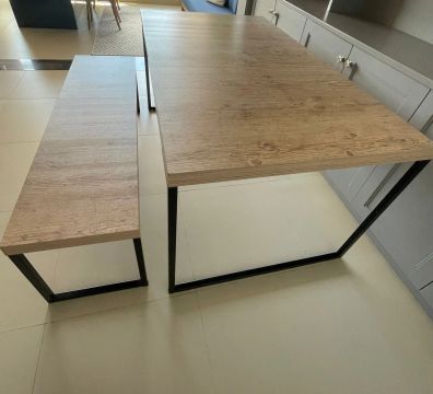 Mesa e banco