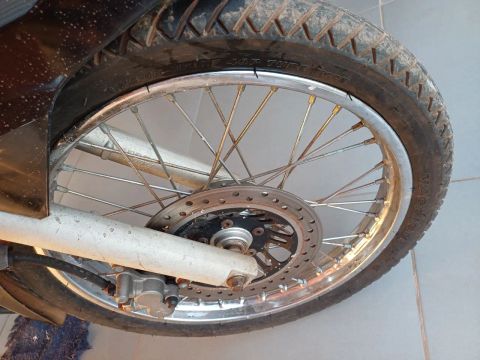 Roda de moto raiadas da 150
