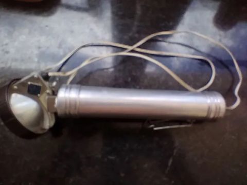 Lanterna de lata da marca Ten Mei. Fabricada nos anos 70 em perfeito estado 