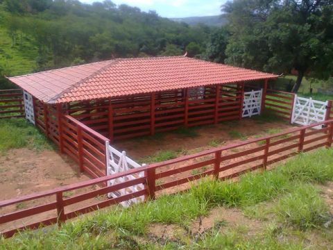 Fazendinha  Com Agua De Rio!!!Escriturada...Aceita Carta De Credito...