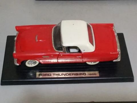 Ford Thunderbird 1955 - Miniatura 1:18
