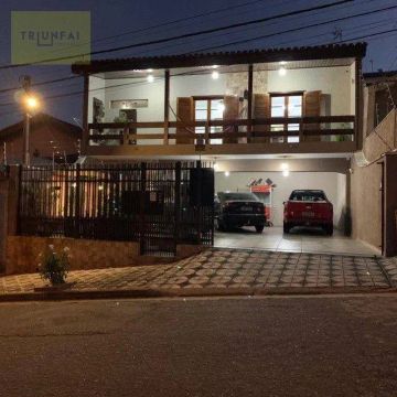 Casa com 3 dormitórios à venda, 230 m² por R$ 905.000 - Jardim Simus - Sorocaba/SP