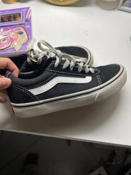 Tênis Vans usado apenas duas vezes