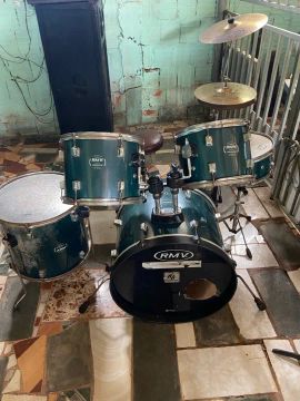 Bateria RMV em bom estado!