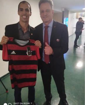 Camisa do Flamengo Autografada pelo Time Histórico de 2019! Raridade!