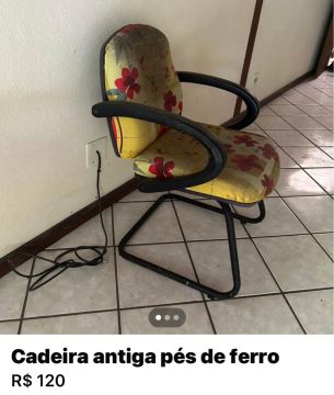 Cadeira antiga pés de ferro