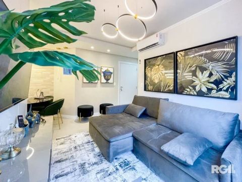 Lindo apartamento de 63m² com 2 dormitórios, 2 banheiros sendo uma suíte e um banheiro soc