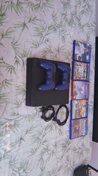 Playstation 4 slin