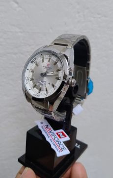 Relógio Masculino NAVIFORCE Analógico Pulseira de Aço Inoxidável