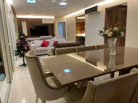 Imóvel para venda possui 194 m² com 3 dormitórios