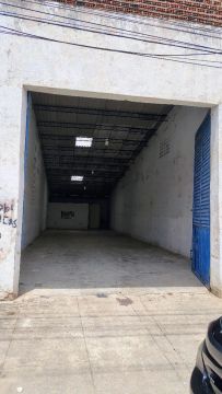 Ótimo Galpão com 200m2, escritório e WC, no Clima Bom