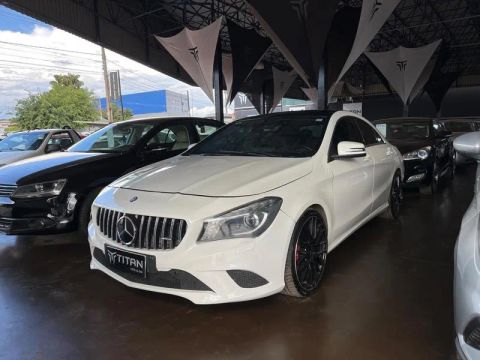 MERCEDES-BENZ CLA200 2014
