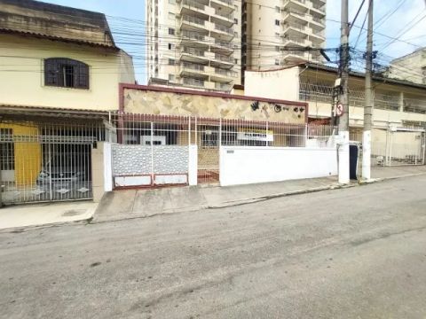 Casa Comercial para Locação, Centro de São Gonçalo / RJ, 04 quartos, 2 banheiros. 80m².