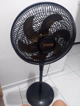 Ventilador de Pé Mallory - Ótimo estado!