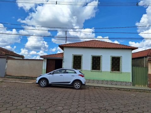 Casa em Ibertioga.  MG 