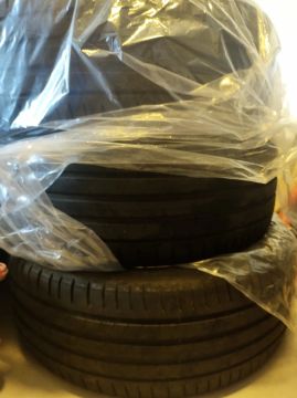 Pneus 235/45 R19