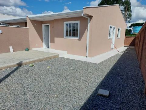 Aluga-se casa NOVA em Campina Grande do Sul