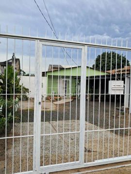 Vende - se terreno com um casa 