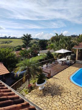 Casa de Temporada em GOIANÁ,com Piscina em Local Tranquilo