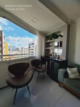 Apartamento a venda com três quartos no Renascença II