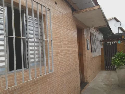 Casa de condomínio em Rua Alberico Robillard de Marigny - Vila Cascatinha - São Vicente/SP
