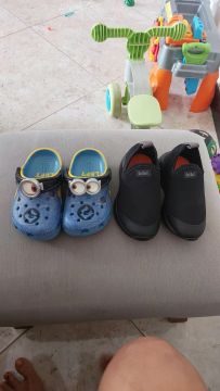 Par de Tênis Infantil Unissex - Crocs e Bibi