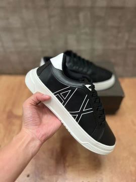SAPATOS TOP CASUAIS PRA VC USAR TANTO COM UMA BERMUDA OU UMA CALÇA TOP