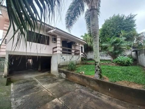 CASA Á VENDA