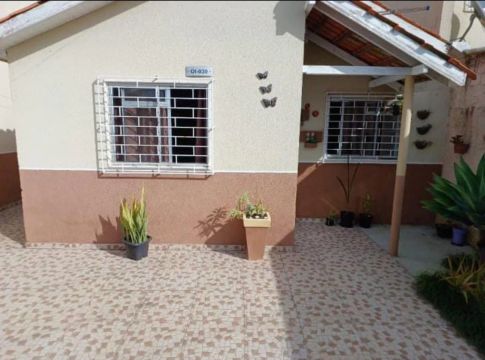 CASA SITIO CERCADO SEMI MOBILIADA se